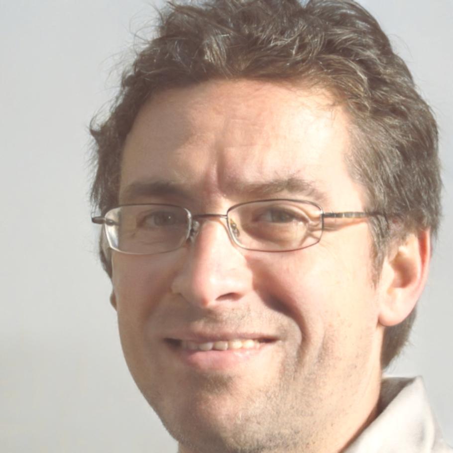 Portrait de Marc, client satisfait melanoruthivqa